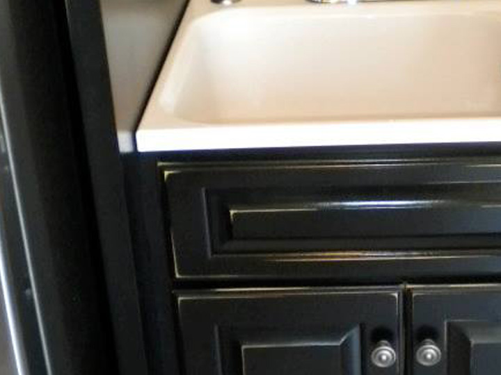 Read more about the article Laundry Closet Cabinets